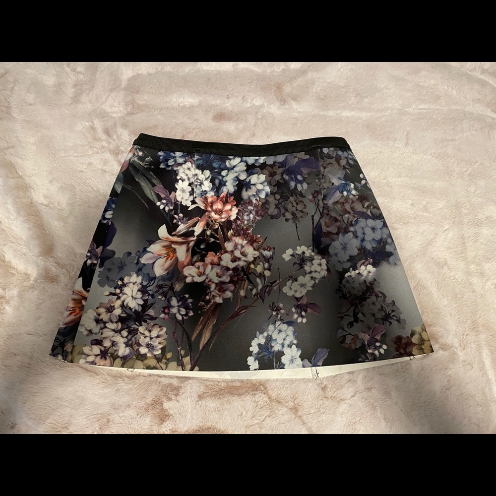 Beautiful TopShop Petite mini skirt